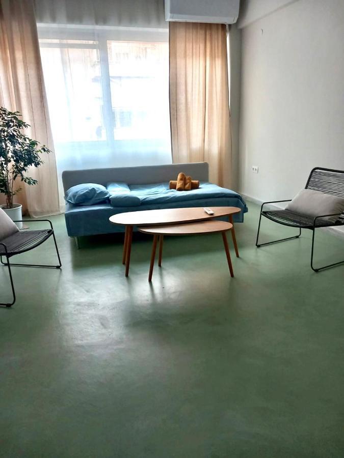Specious Flat In Thessaloniki Aparthotel ภายนอก รูปภาพ