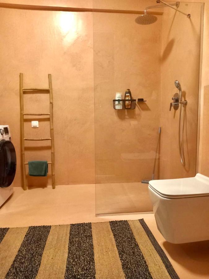 Specious Flat In Thessaloniki Aparthotel ภายนอก รูปภาพ